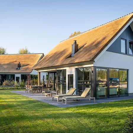 Luxury With Sauna Only A Few Minutes From The Villa *