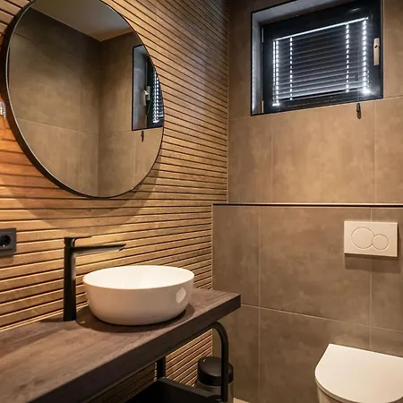 Luxury With Sauna Only A Few Minutes From The